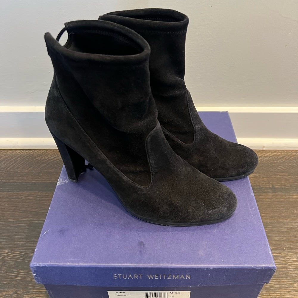 Stuart Weitzman Women's Black Suede Shoes